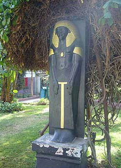 One of the many pharaonic replicas in the Gardens