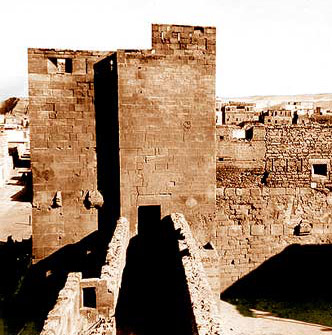 A view down the wall to the right of Bab al-Nasr at the right tower