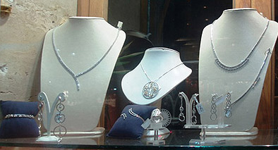 Fine white gold necklaces from Game' Square